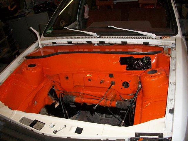 Motorraum2.JPG