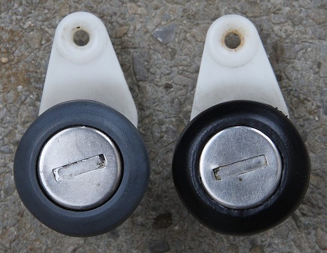 cors405.JPG (412.98 KiB) 51276 mal betrachtet Schließzylinder in neuem Look