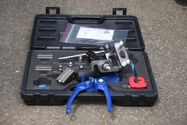 cors469.JPG (478.4 KiB) 76491 mal betrachtet Gutes Werkzeug kann man nie genug haben^^